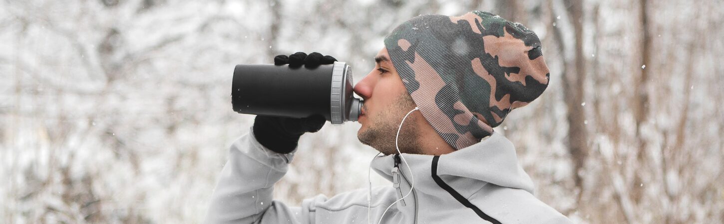 Bienestar Invernal: Abraza la Temporada con Fuerza y Equilibrio